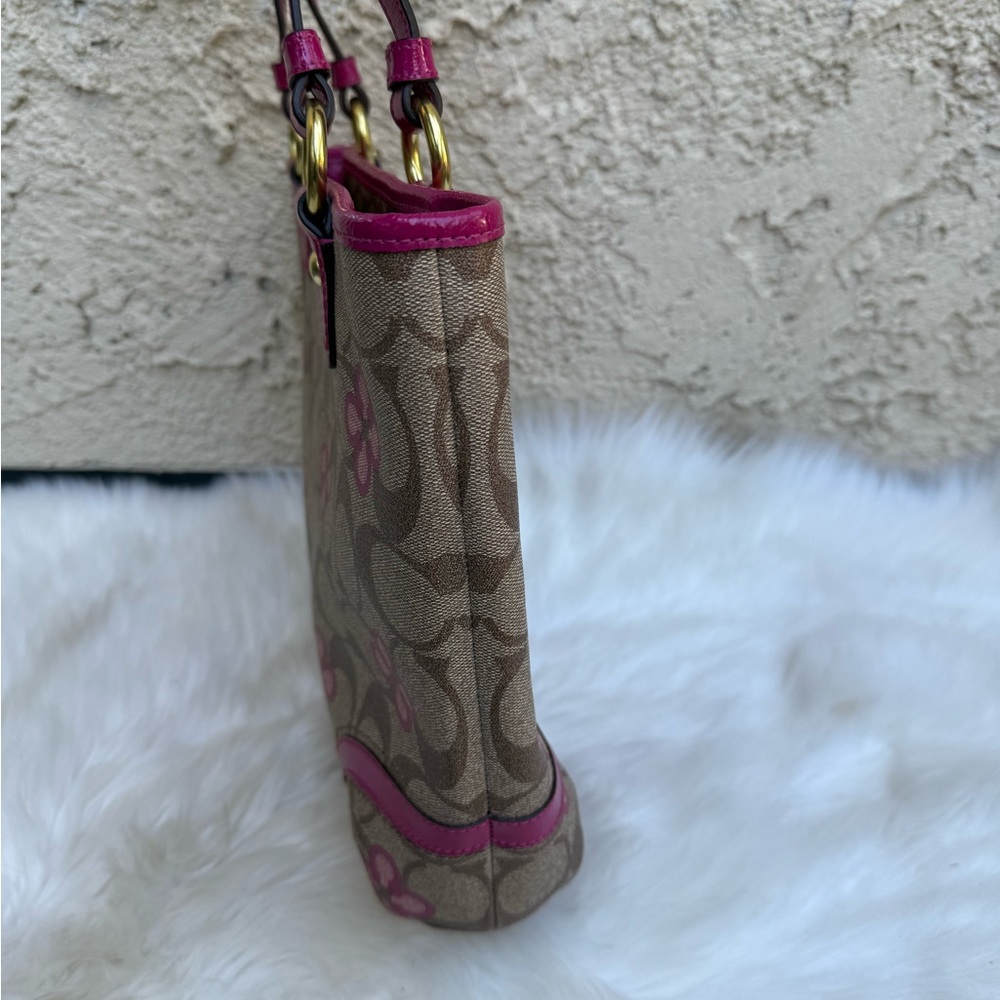 Coach Peyton signature clover tote - Picture 6 of 16